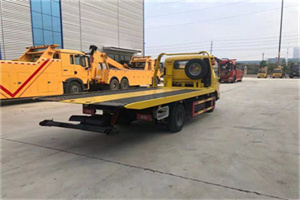 工人体育馆非事故拖车