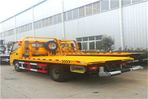 工人体育馆附近拖车救援搭电